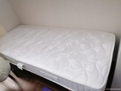 出售高质量硬床垫，基本全新
