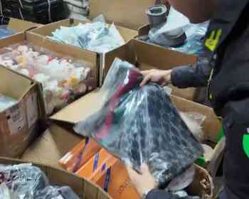 普拉托七万五千件假货被端！LV、迪奥假包堆成山