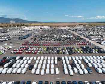 东风汽车登陆意大利利沃诺港 1100辆新车集中入境