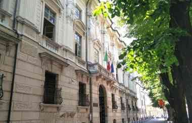 意大利男子冒充“中国人吃狗肉”敲诈10万欧，结局翻车被判刑2年3个月