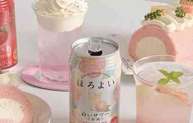 做了姐妹们很喜欢的白桃奶油蛋糕卷聚餐吃