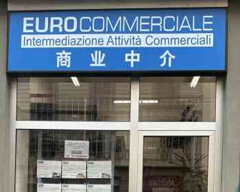 意大利专业中介有着丰富的谈判经验，我们有上千家酒吧烟吧，餐馆，停车场和旅馆等等。提供买卖服务，陪同双方签署一切合同协助办理开业全套手续，欢迎来电咨询：3343696750。请大家扫下微信二维码，大家也