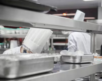 招不到人！在意大利找个主厨要等5个月？ Lombardia大巴司机缺口巨大