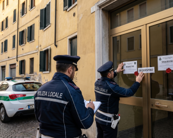 每晚25欧元！意大利帕多瓦查封一家华人非法搭铺