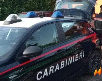 比耶拉居民区暗藏中国人“约会屋”，便衣警察上门一查全曝光