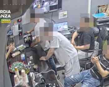 200名警力突袭！帕多瓦惊现华人地下银行，现场搜出大量名表珠宝