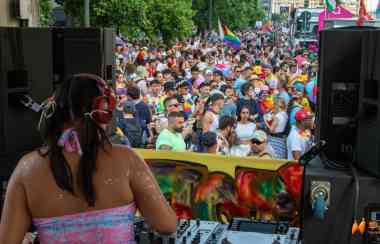 35万人狂欢变“战场”？米兰彩虹游行变味：小偷用彩虹旗打掩护疯狂洗劫