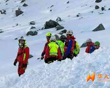 意大利南蒂罗尔突发雪崩，已致2死1人获救