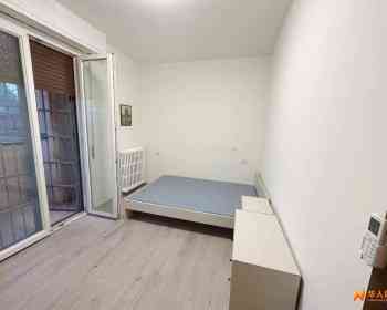 米兰Comasina地铁口三房可整租可分租