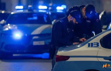 手机被抢还遭拳打脚踢，米兰街头25岁华人青年遭5人围殴抢劫