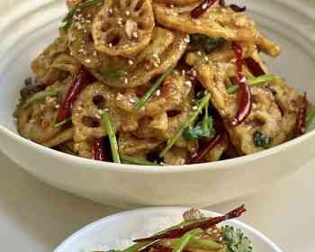 酸甜微辣的藕片🥢外焦里糯太好吃了😋