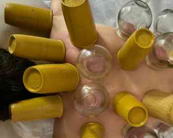 本店主要项目：精雕修脚，足疗，针灸，推拿，刮痧，拔罐，放血，