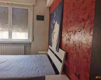 三室一厅，一厨一卫一阳台，出租其中两间