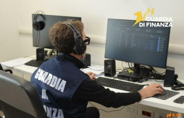 53万、50万、再50万！意大利黑手党为何扎堆找“华人中间人”？