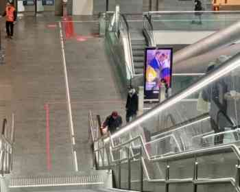 问路变噩梦！布雷西亚地铁站5名年轻人联手施暴被抓