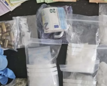 连冲锋枪都有！一华人深夜在米兰酒店被捕，屋内发现大量毒品！