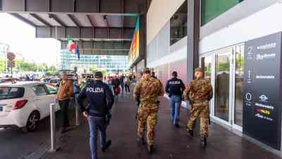 polizia esercito treni stazione garibaldi - lapresse.jpg