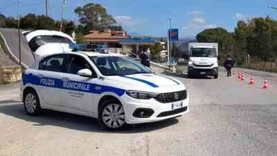 Controlli polizia municipale Castellabate_foto-2-3.jpg