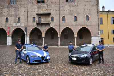 polizia-carabinieri-mantova-palazzo-ducale-piazza-sordello.jpg