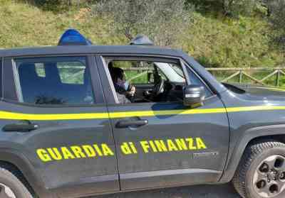 guardia-di-finanza-auto-hhh-Small-640x445.jpg