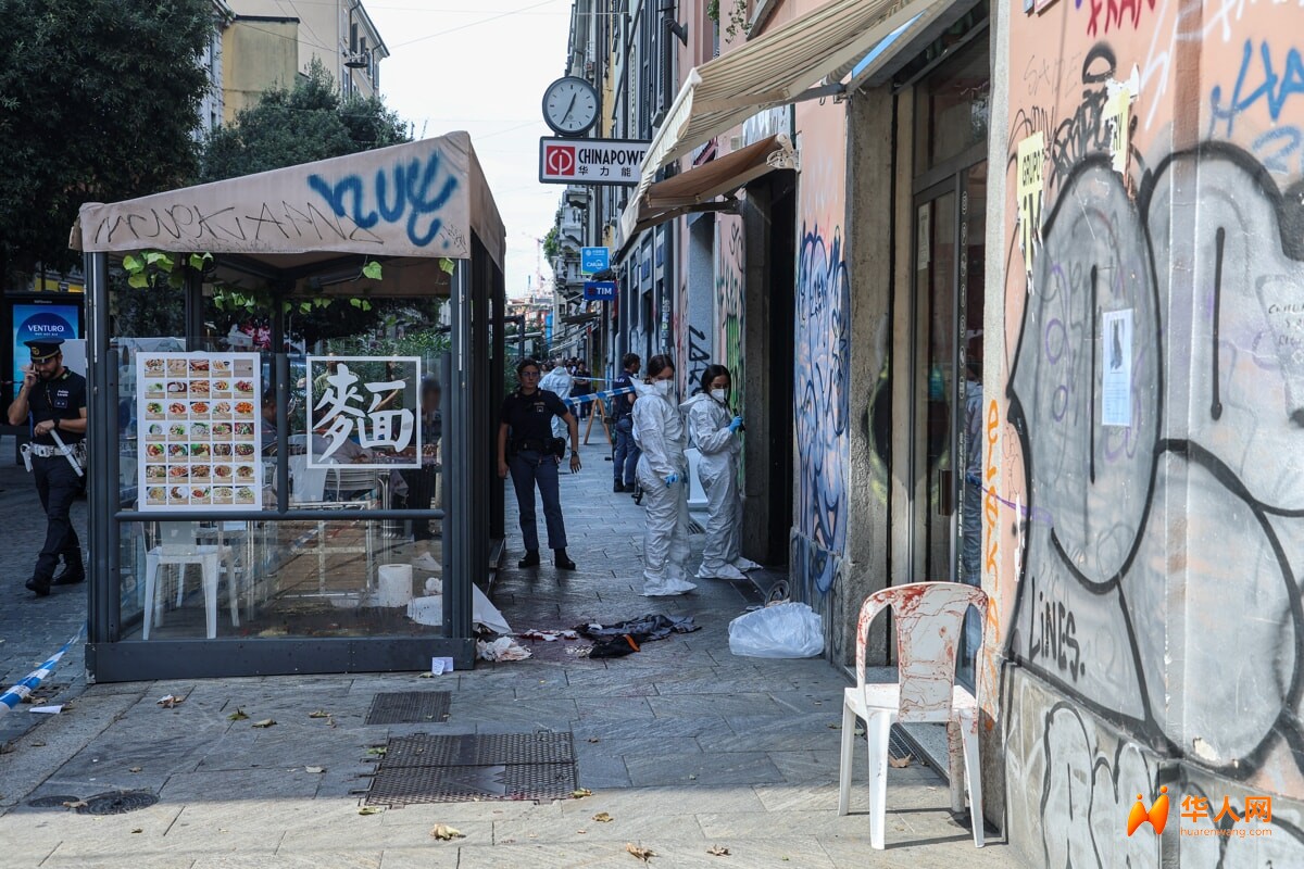 Accoltellato in via Paolo Sarpi a Milano (Gabriele Puglisi_LaPresse) - 3.jpg