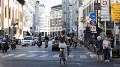 traffico_estate_bici_ztl_lapresse.jpg