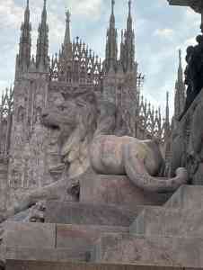 Il monumento dopo la pulizia.jpg