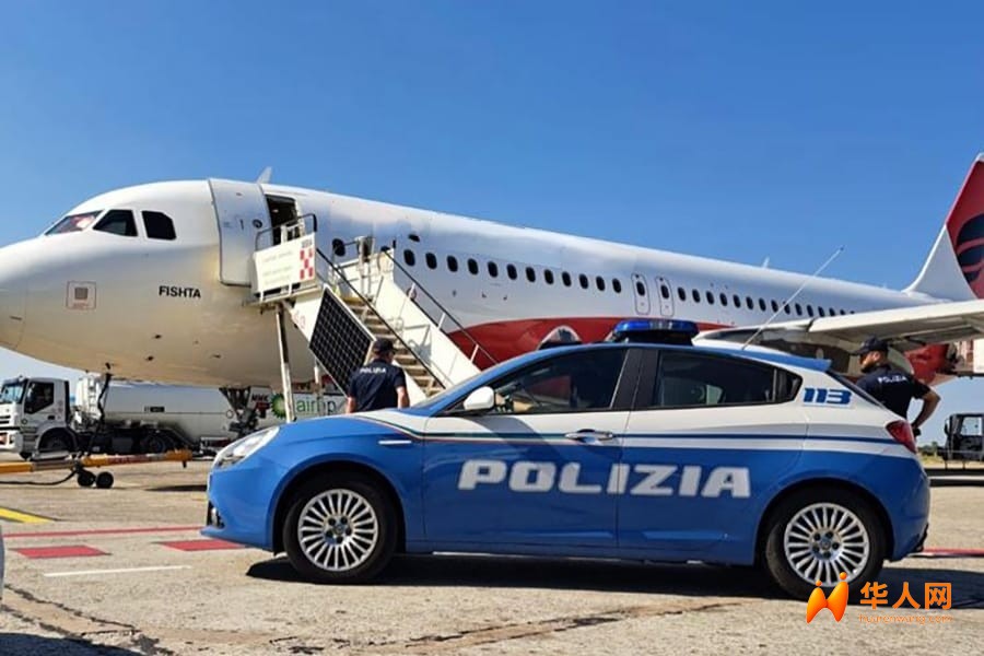 POLIZIA-IMBARCI-IMMIGRATI.jpeg