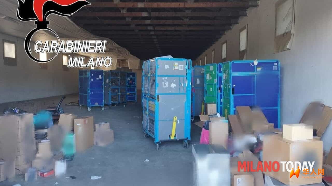 Il capannone con il materiale intercettato (Foto carabinieri).jpg