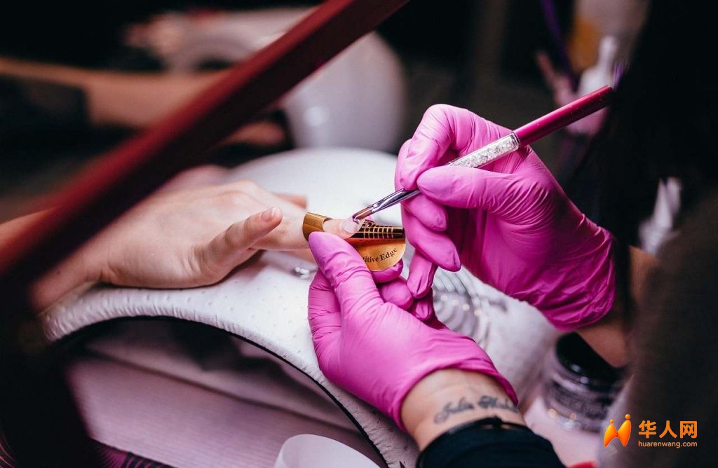 在美甲店也可能感染HIV？专家提醒这些工具最危险