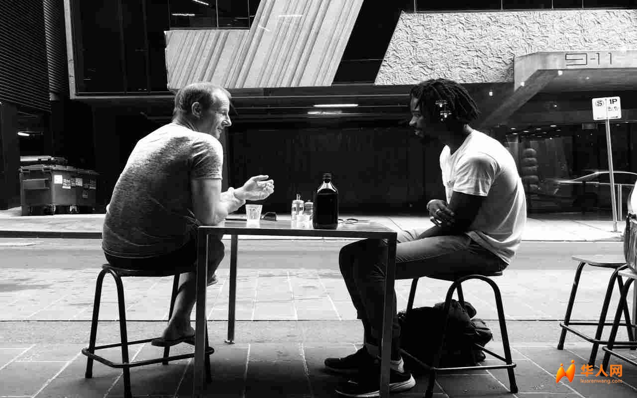 罗马收紧社区秩序：禁止拍摄执法、禁止民间巡逻