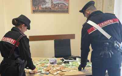 TRIONFALE-Il-denaro-sequestrato-dai-Carabinieri-2.jpg