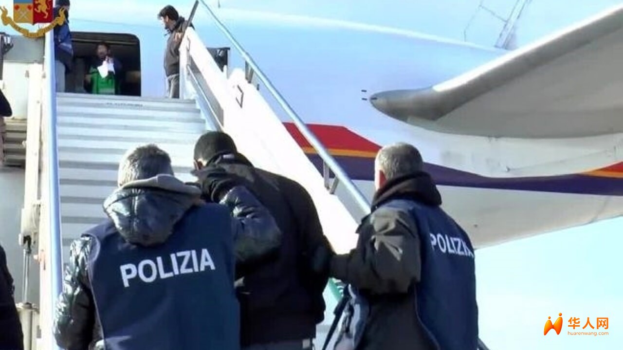 科莫下重拳！七名“危险移民”被连夜遣返出境