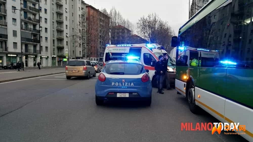 lite stradale polizia ambulanza autobus-2.jpg