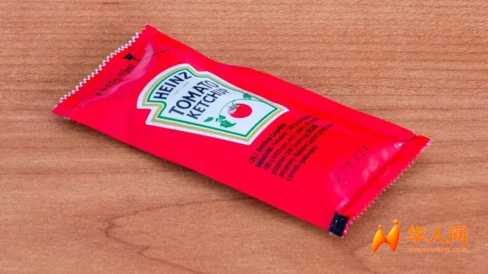 bustine-ketchup-maionese-vietate-ue.webp