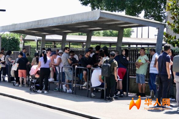 普拉托移民局排队被“收费插队”，两名华人男子遭调查