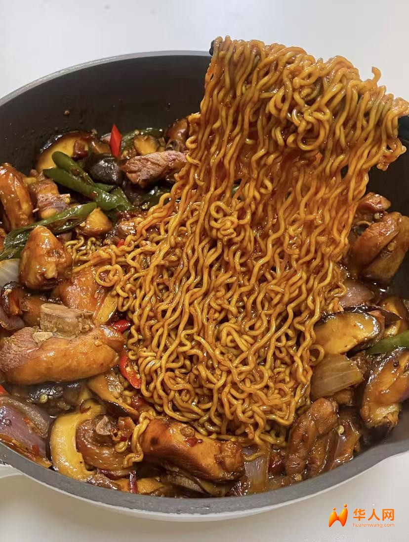 这个简直就是米饭杀手！！家庭版鸡公煲！