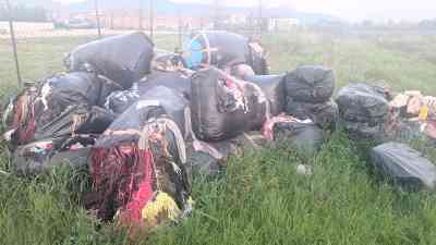 discarica-sacchi-neri-viaccia-calcio.jpg