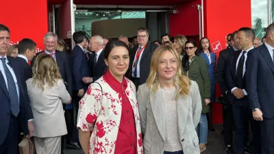 salone-del-mobile-meloni-arrivata-a-fiera-rho-foto-2.webp