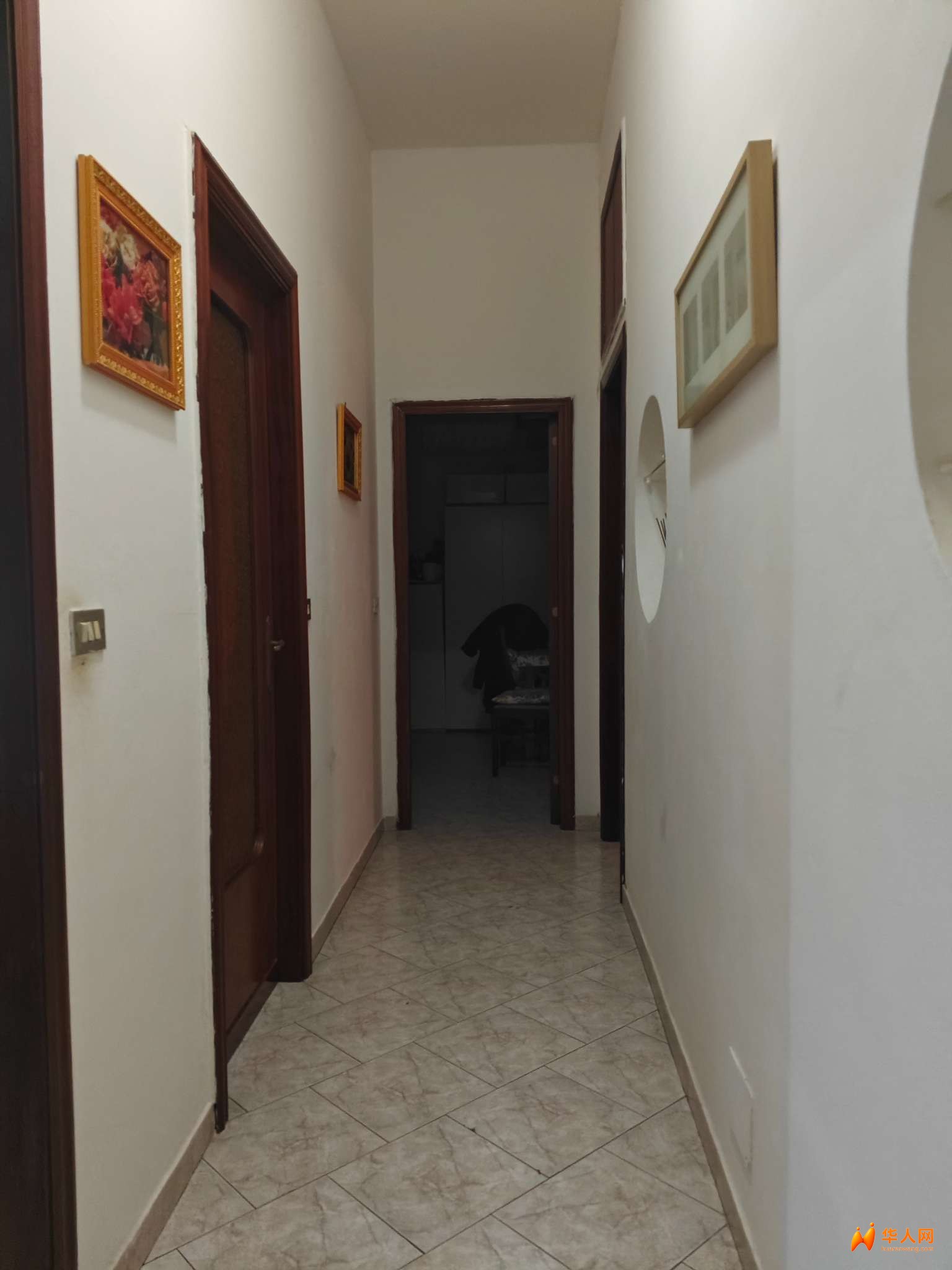 那不勒斯火车站附近有家庭民宿.环境好.交通方便.有网络.有多