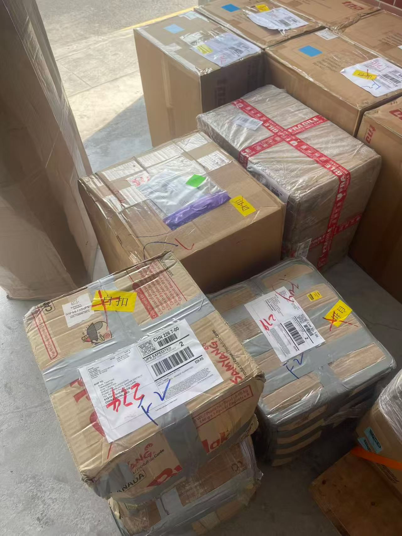 博尔扎诺寄中国大陆澳门香港回国行李文件低至38人民币一公斤微信fundes